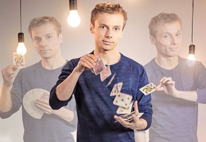 Nicholas — promotiebeeld televisiereeks
